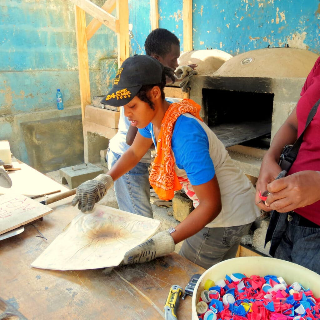 RAB_GALLERY Making a roof tile, use parchment paper