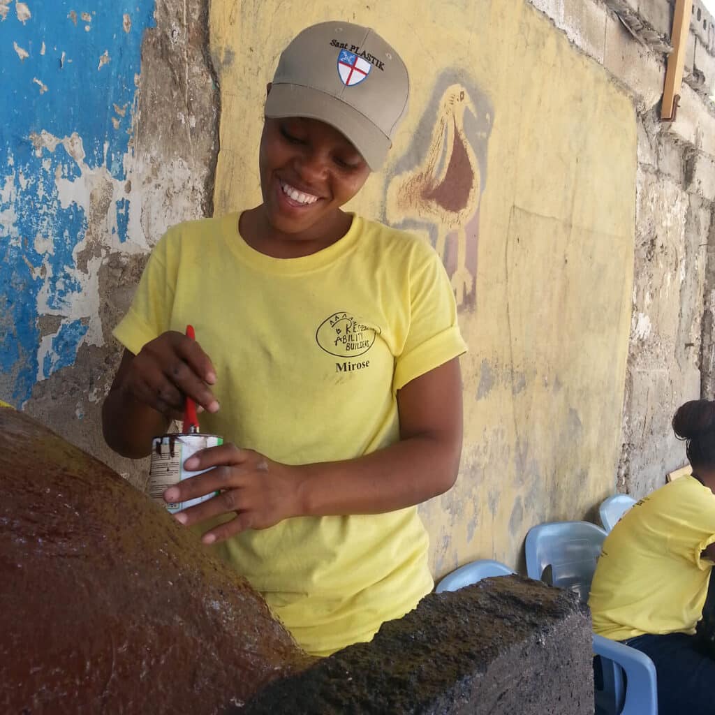 RAB_GALLERY Mirose paints the oven